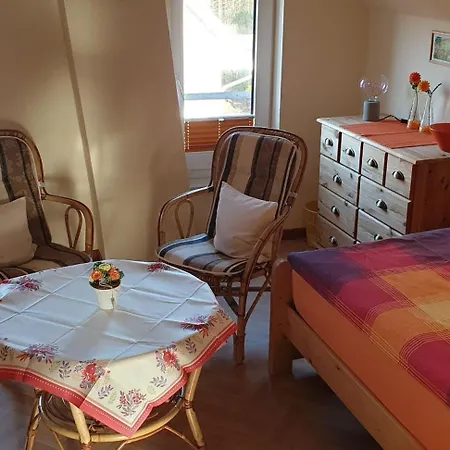 Ferienhaus-elli بيت للعطل